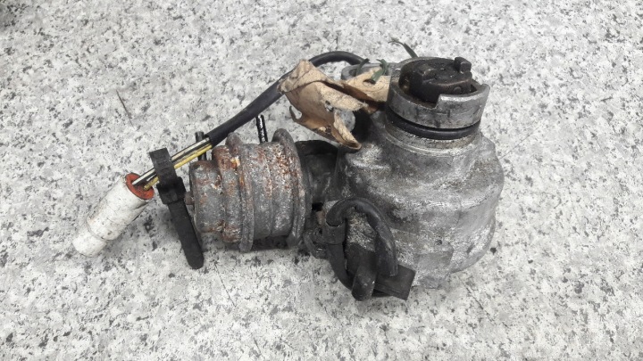 T2T82371A sytytysyksikkö subaru legacy 1.8 91r