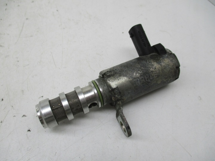Citroen C4 B7 208 10-18 1.2 THP HN01 öljynpaineensäätöventtiili 9675081780