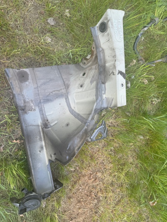 Vasen pitkittäispalkki Volvo V60 S60 2.0b 2.0d 13r- L.