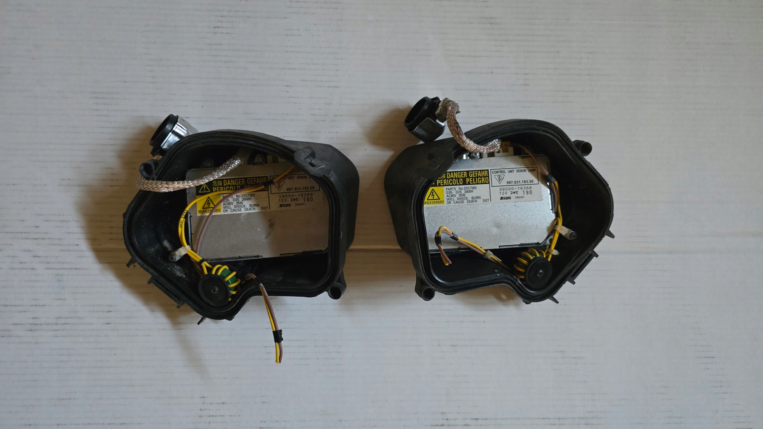 Module d'éclairage Porsche OE 99763118300 997.631.183.00 image 2