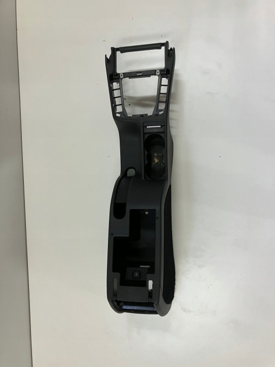 Keskustunneli Skoda OE 3T0863241D