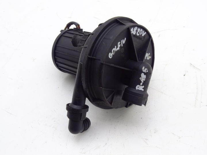 VW GOLF IV 97-06 Ilmapumppu 06A131083B