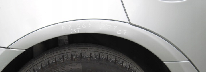 Lokasuojan lista sirppi oikea taka BMW X3 E83 354 Titansilber