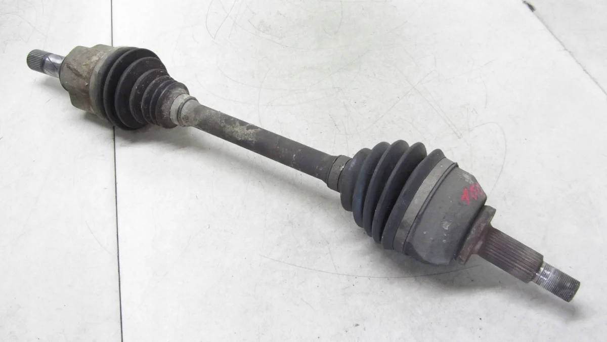 Demi-arbre de transmission gauche Renault Trafic III