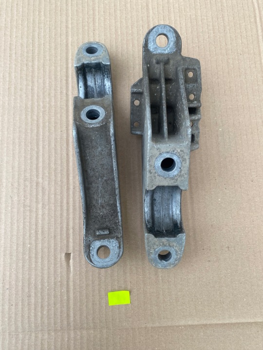 BMW G15 G30 G31 F90 Stabilisaattorin kiinnike oikea 6884012 6861473