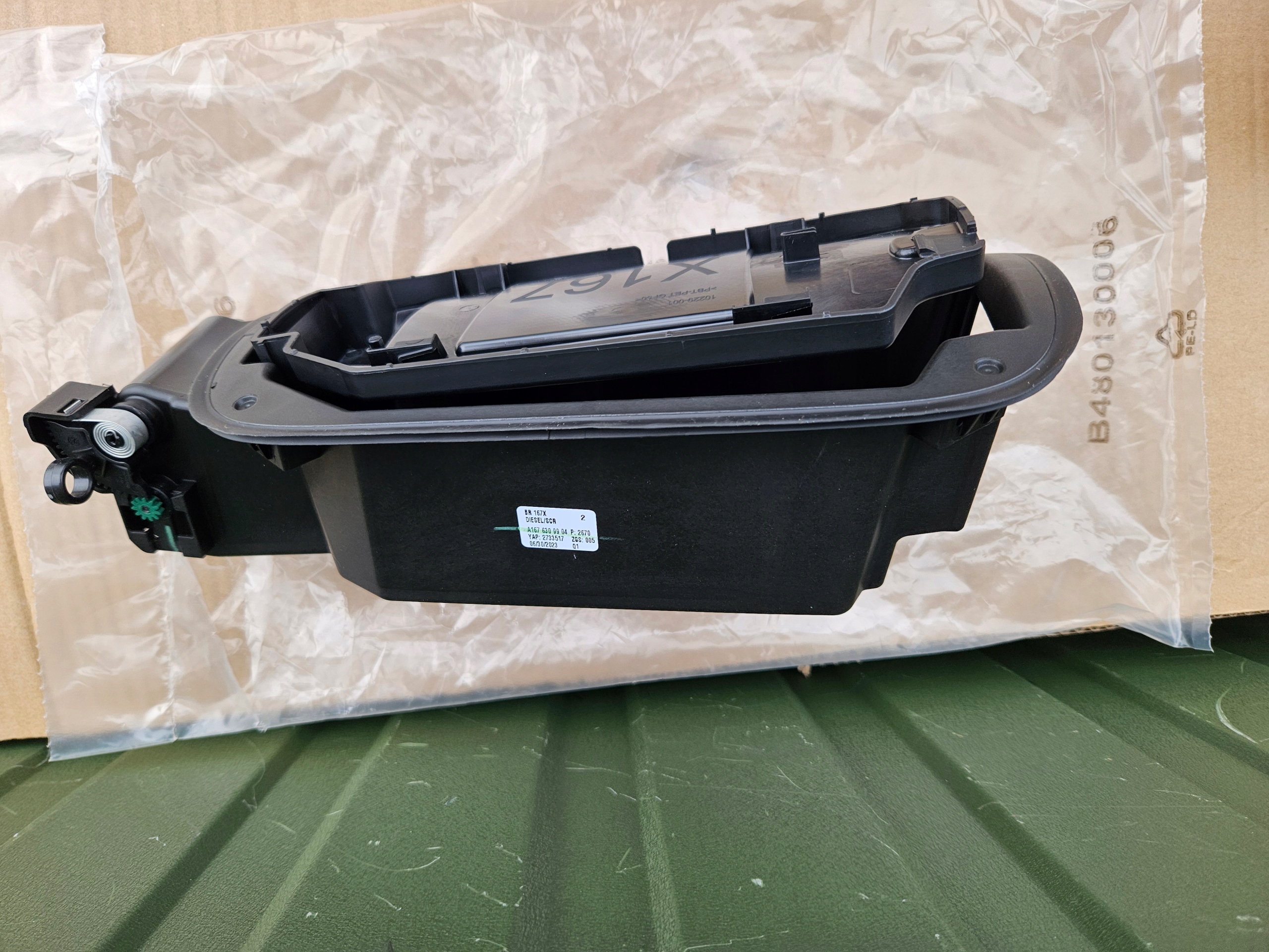 Bränslepåfyllningsöppning Mercedes GLS 167 A1676309904 image 3