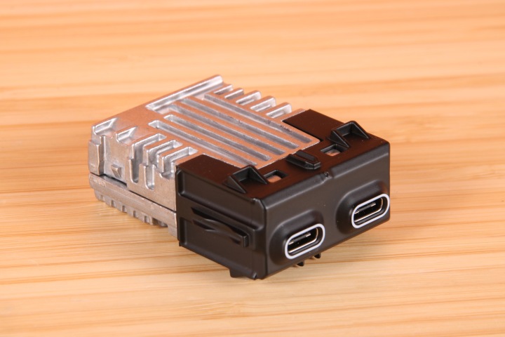 BMW 5 G60 G61 USB-porttipaikka 5A84179
