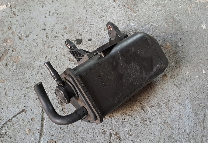 AUDI A3 8P hiilisuodatin 1K0201827A 1K0201813