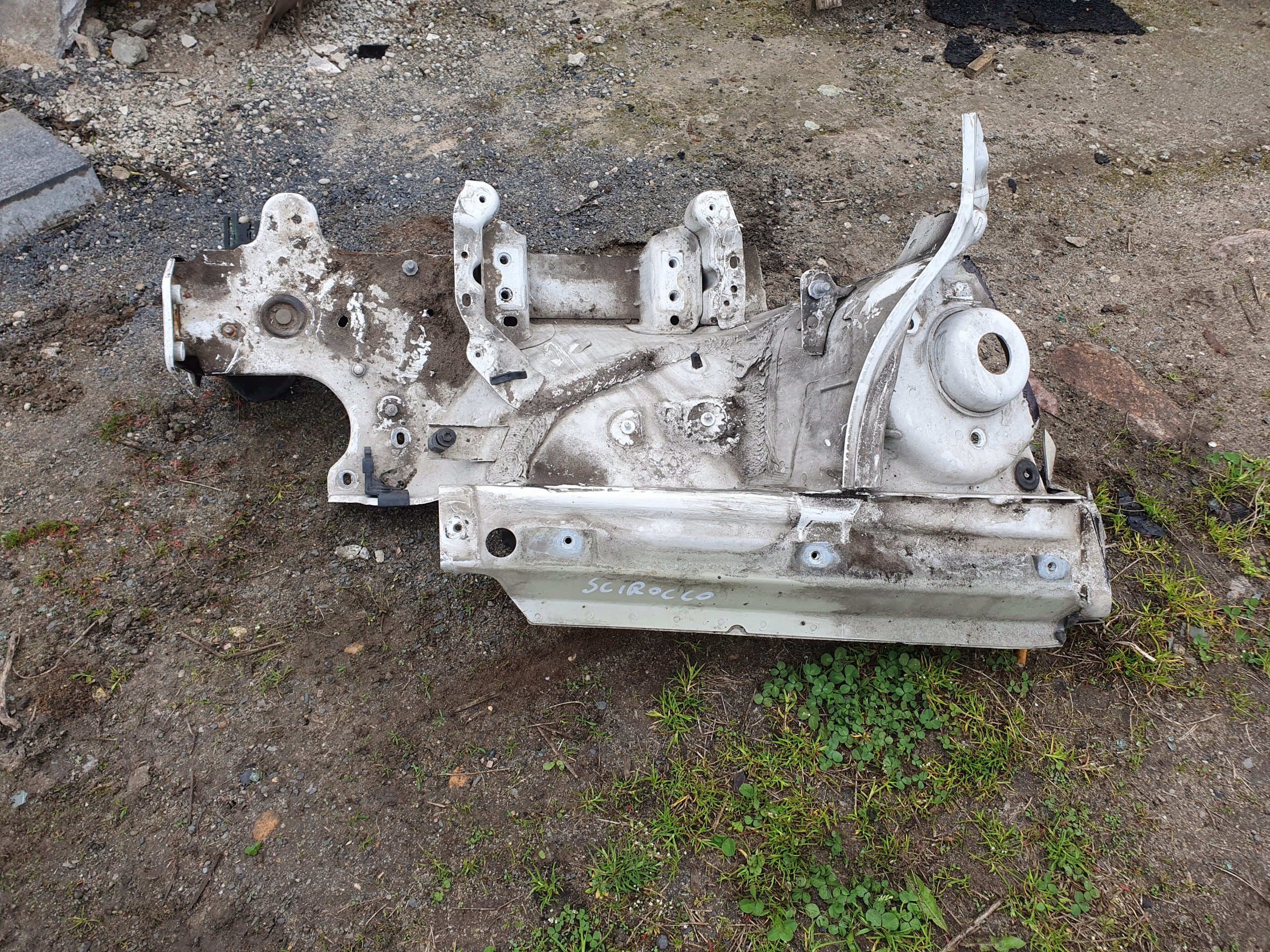 Longeron tablier gauche VW Scirocco 3464343 image 2