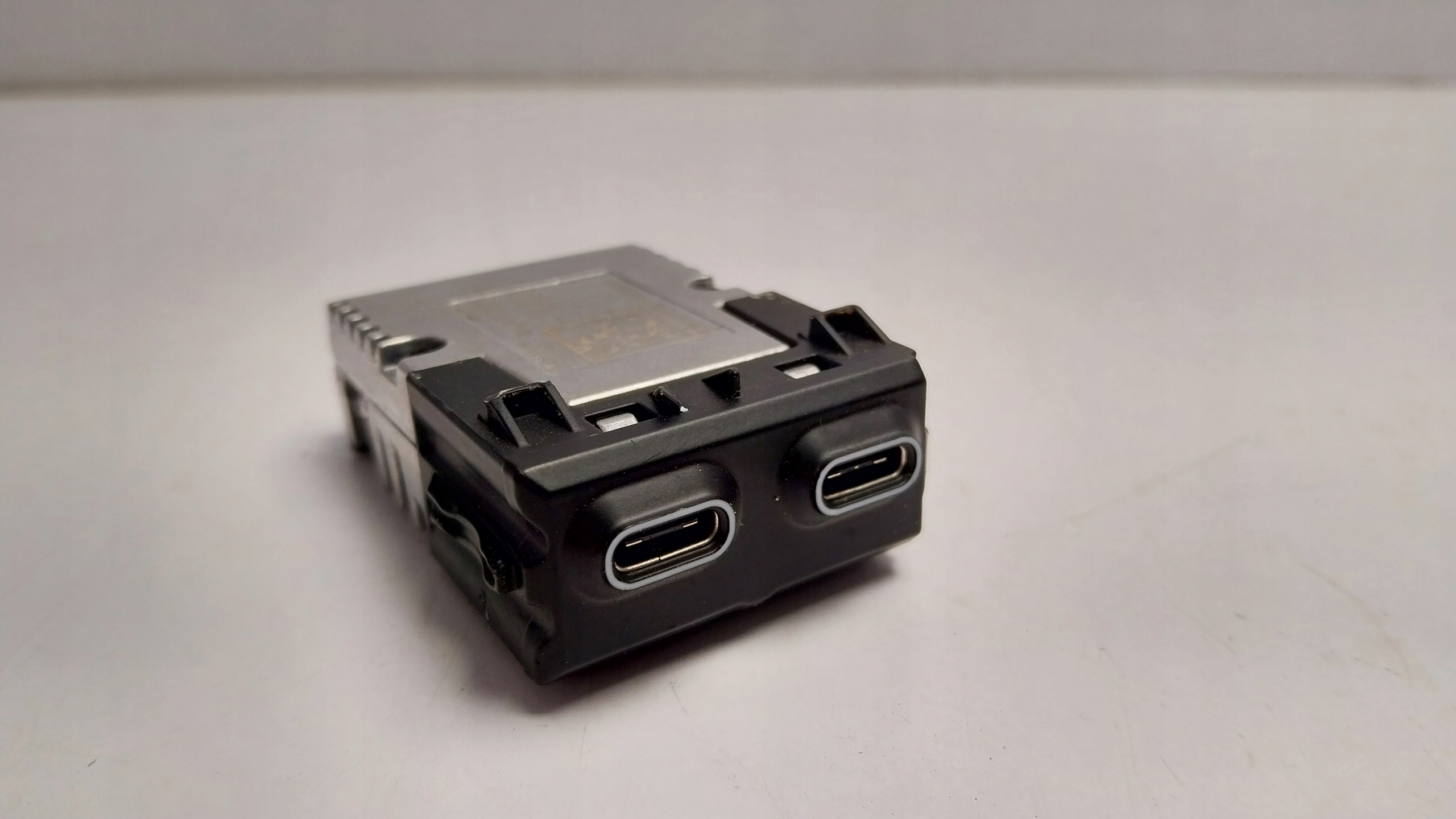 BMW IX I20 5 G60 G61 7 G70 Tomada Porta USB 5A27DE6 image 2