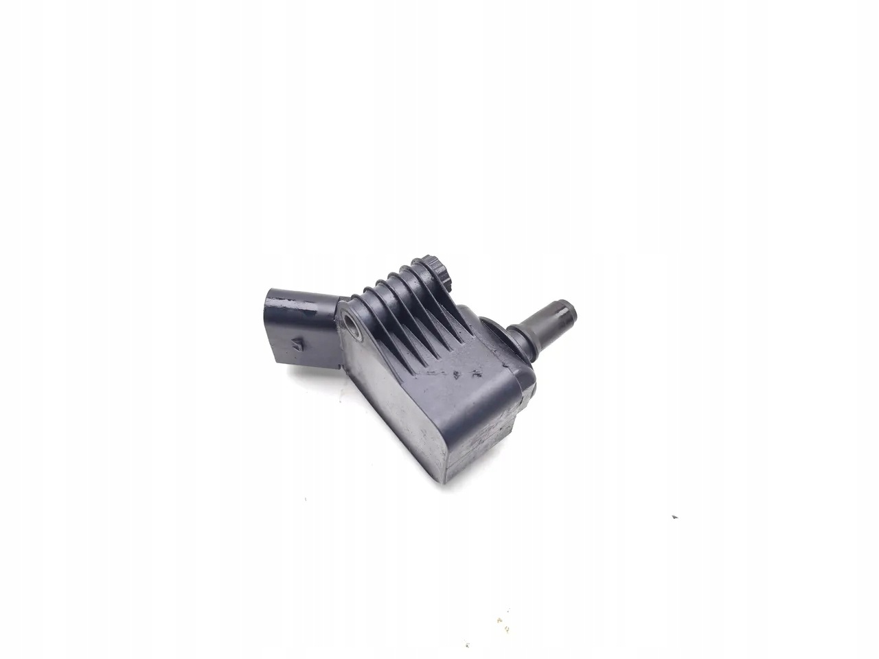 VW Golf sytytyspuola 2.0 R 4motion Bensa 06J905110F