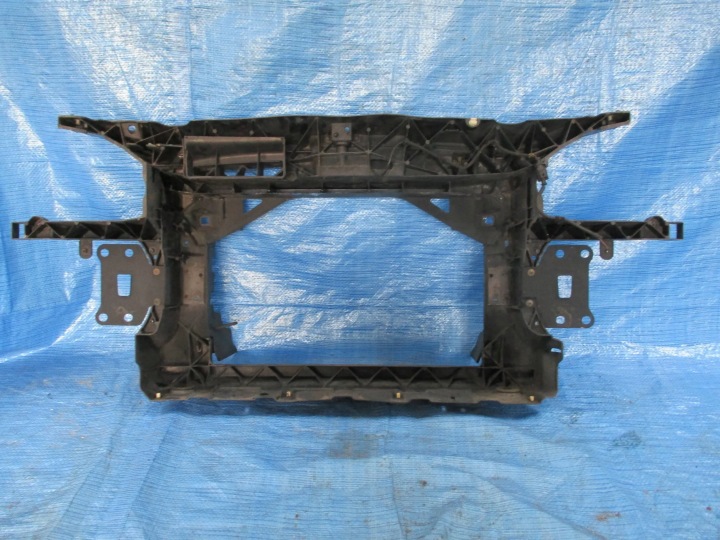 Etupalkin vahvike SEAT ALTEA 5P0