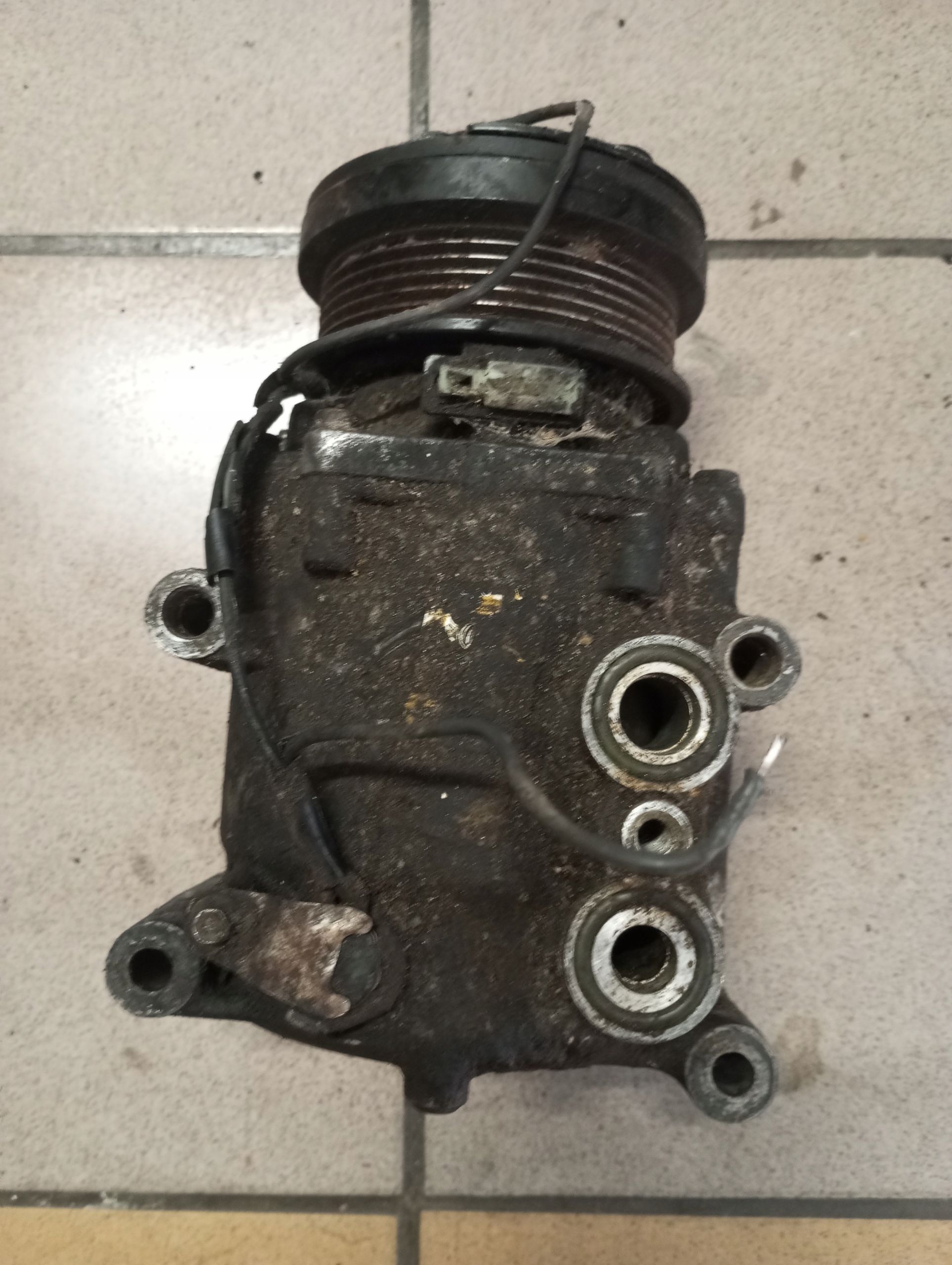 Klimakompressor Ford Focus I 98-04 1.8B RFXS4H-19D647-AB image 4
