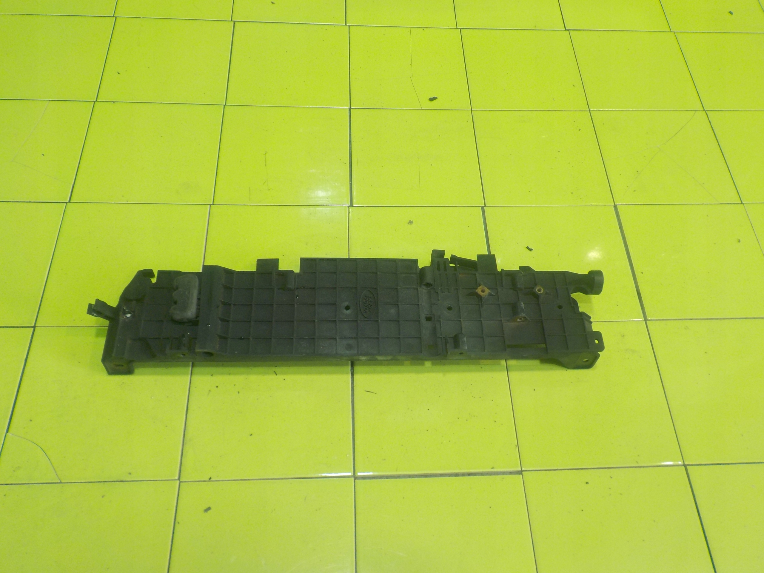 Support radiateur Range Rover L322 3.6 TDV8 image 3