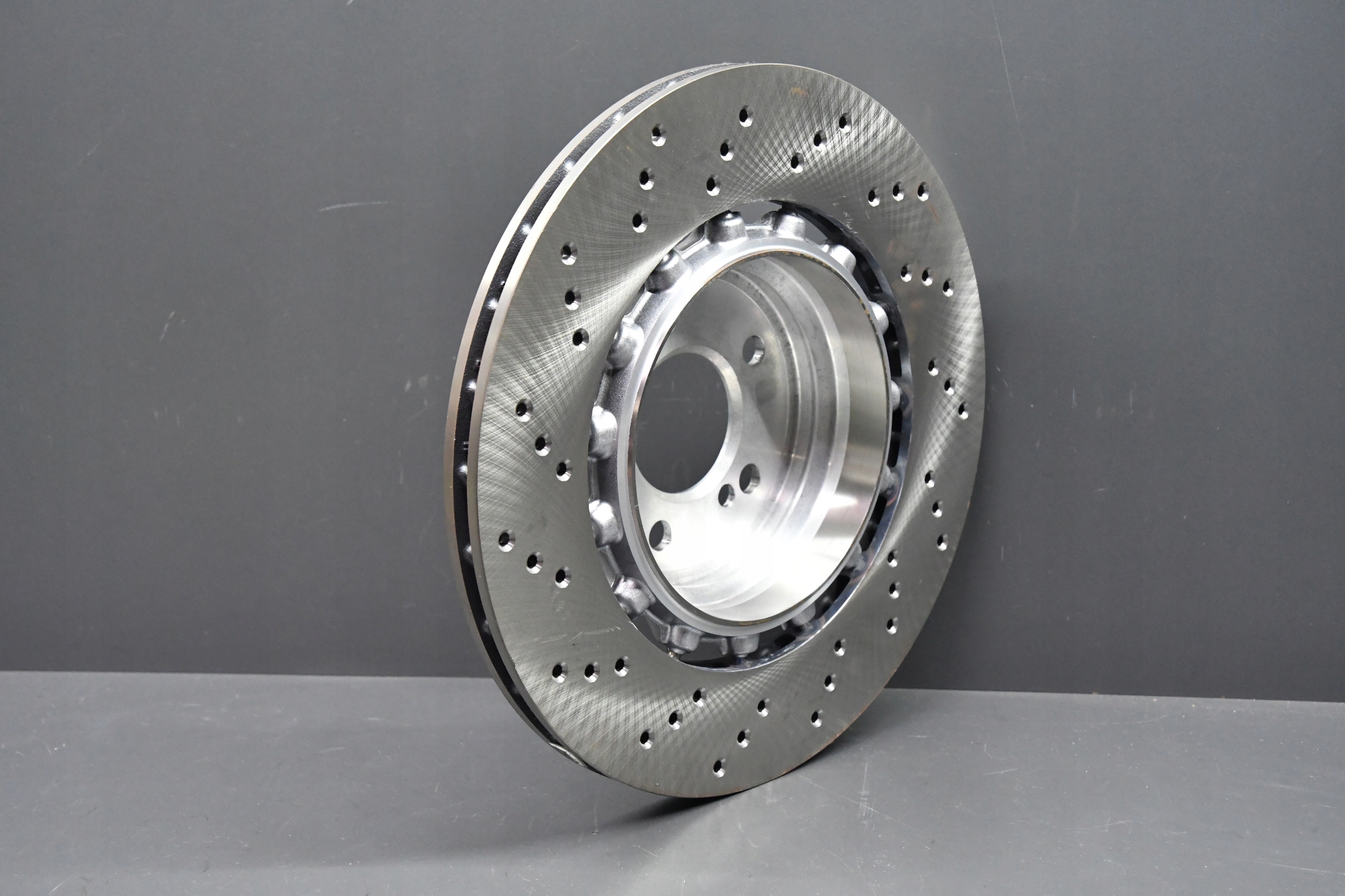 Rechte hintere Bremsscheibe BMW M2 F87 M3 F80 M4 F82 F83 0km image 2