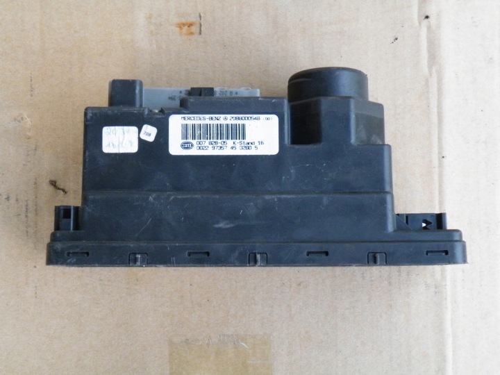 Mercedes C luokka w202 keskuslukon pumppu 2088000548 HELLA