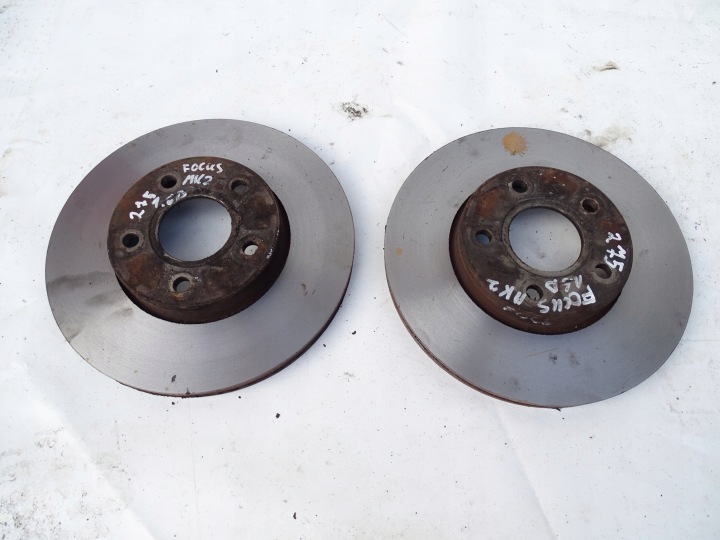Plaquettes + disques avant FORD FOCUS II 2 MK2 278 mm