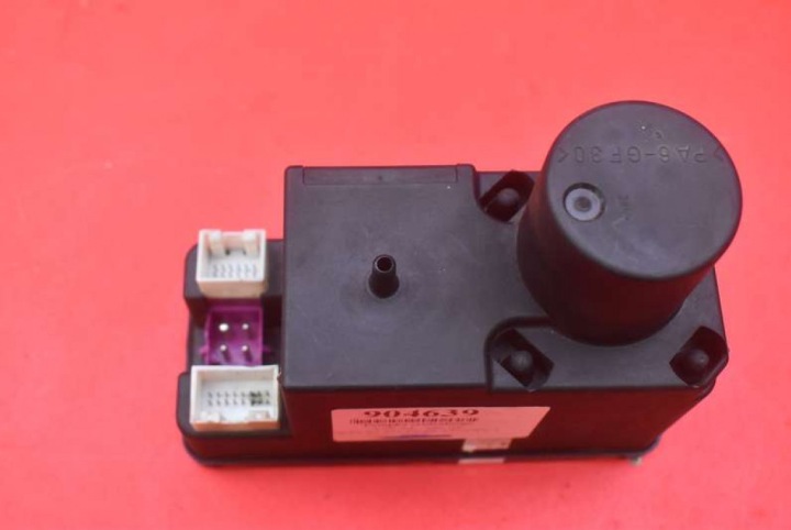 Keskuslukituksen pumppu 8TZ00652206 Audi A4 B5 94-99