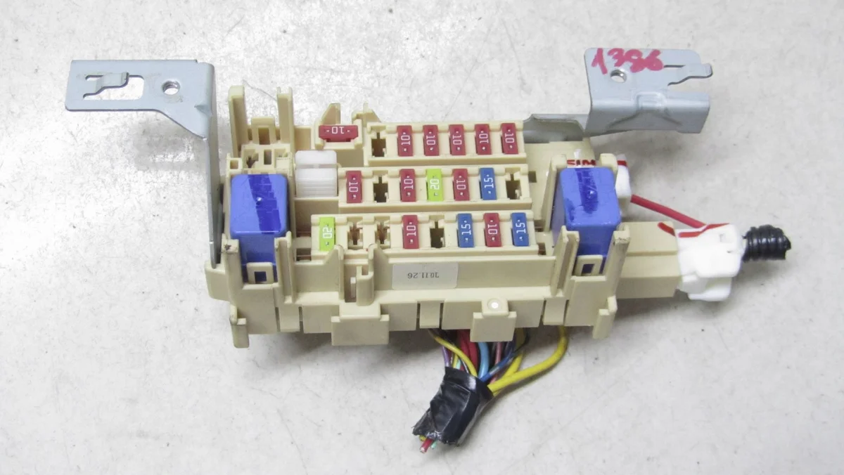 Säkringsbox Nissan Juke F15 1.6 1386