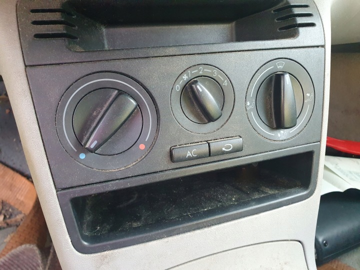 Air Vent Panel VW Volkswagen Lupo 02 LR6A AKQ Working