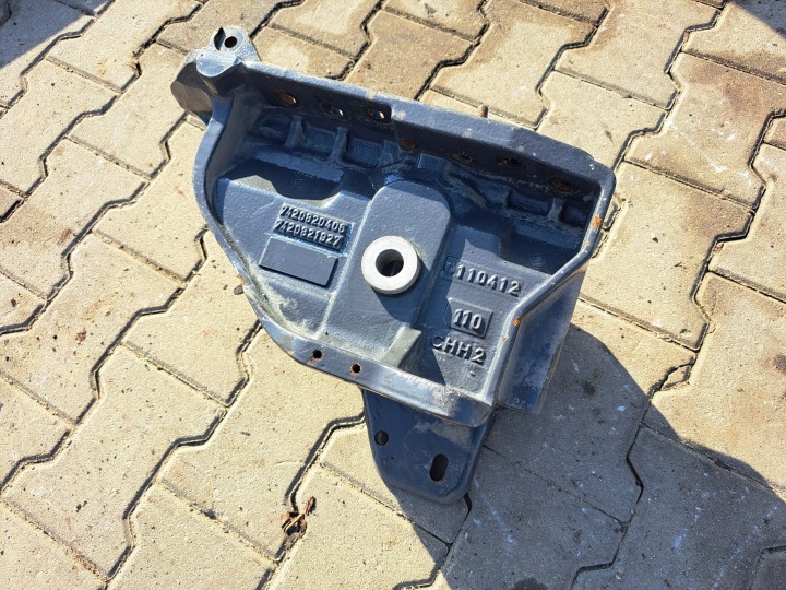 Right Spring Hanger Bracket Renault Premium Lander Kerax DXi Volvo FE