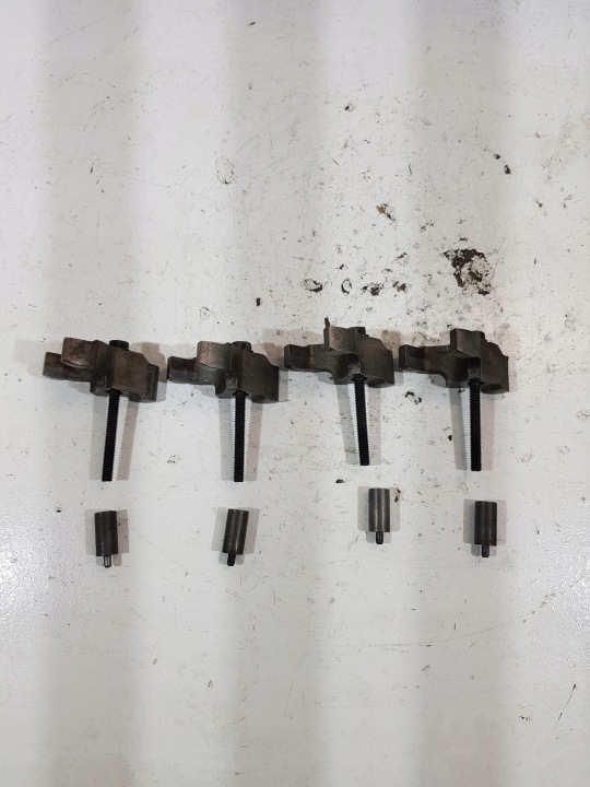 MOCOWANIE STOPKI WTRYSKIWACZY MITSUBISHI PAJERO L200 2.5 DID 4D56U KPL
