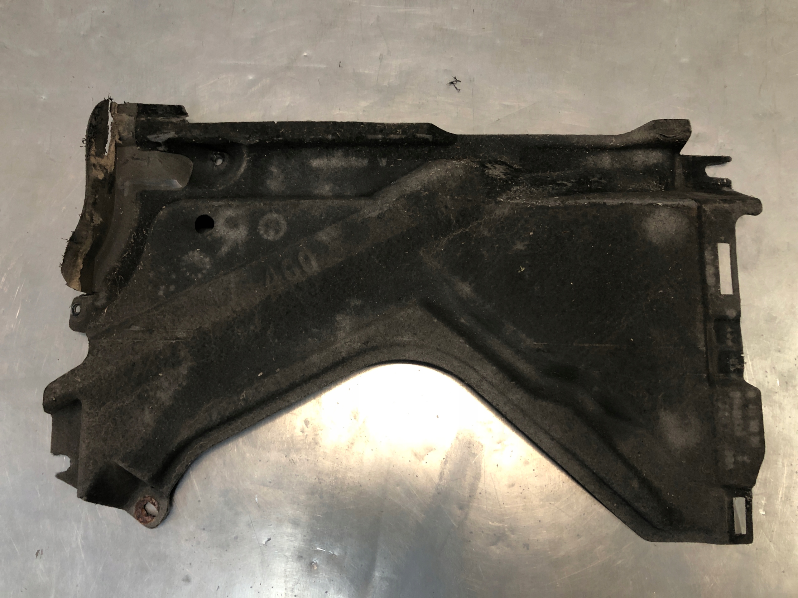 Audi A6 C7 4G0825216A Protection Sous Moteur image 2