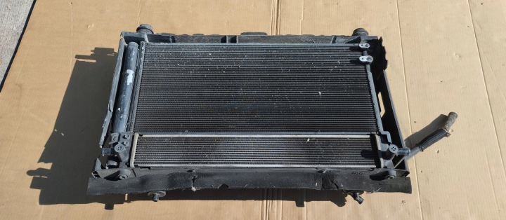 Jäähdytinsarja tuuletin Lexus CT200H CT 200H 11r-