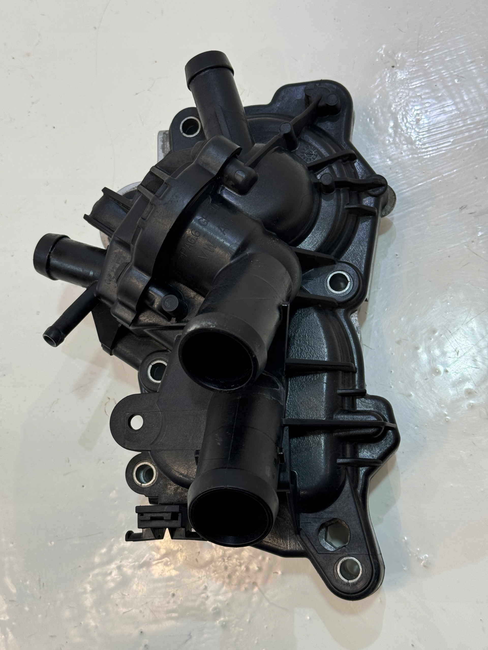 Bomba de agua termostato completo VW Passat B8 1.4 TSI 04E121600BG 04E129042L