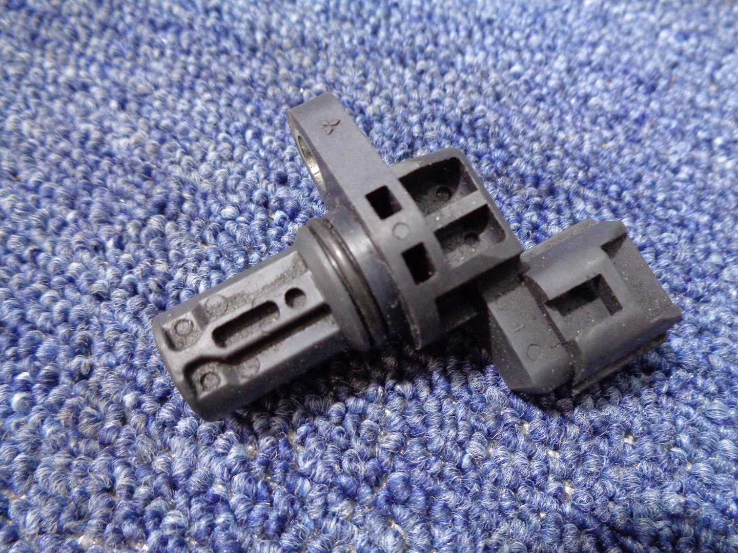 Crankshaft Position Sensor J5T30773 Fiat Sedici Suzuki SX4 1.6 16V image 3