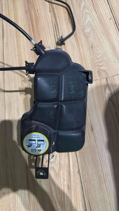 Coolant tank Ford Mondeo MK4 2.2 TDCI FRR2916