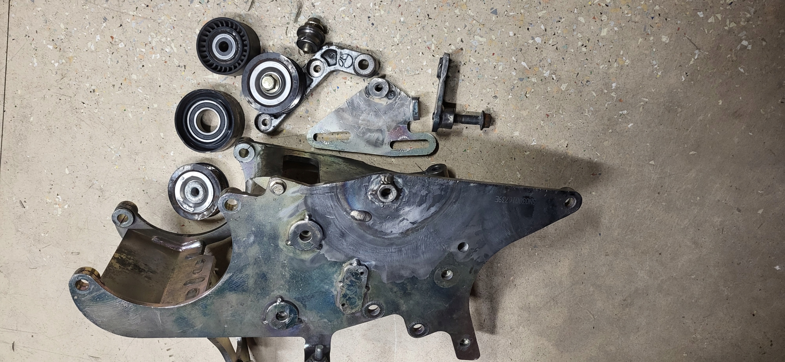 Support de compresseur Renault Master 2.3L KC12120300 image 3