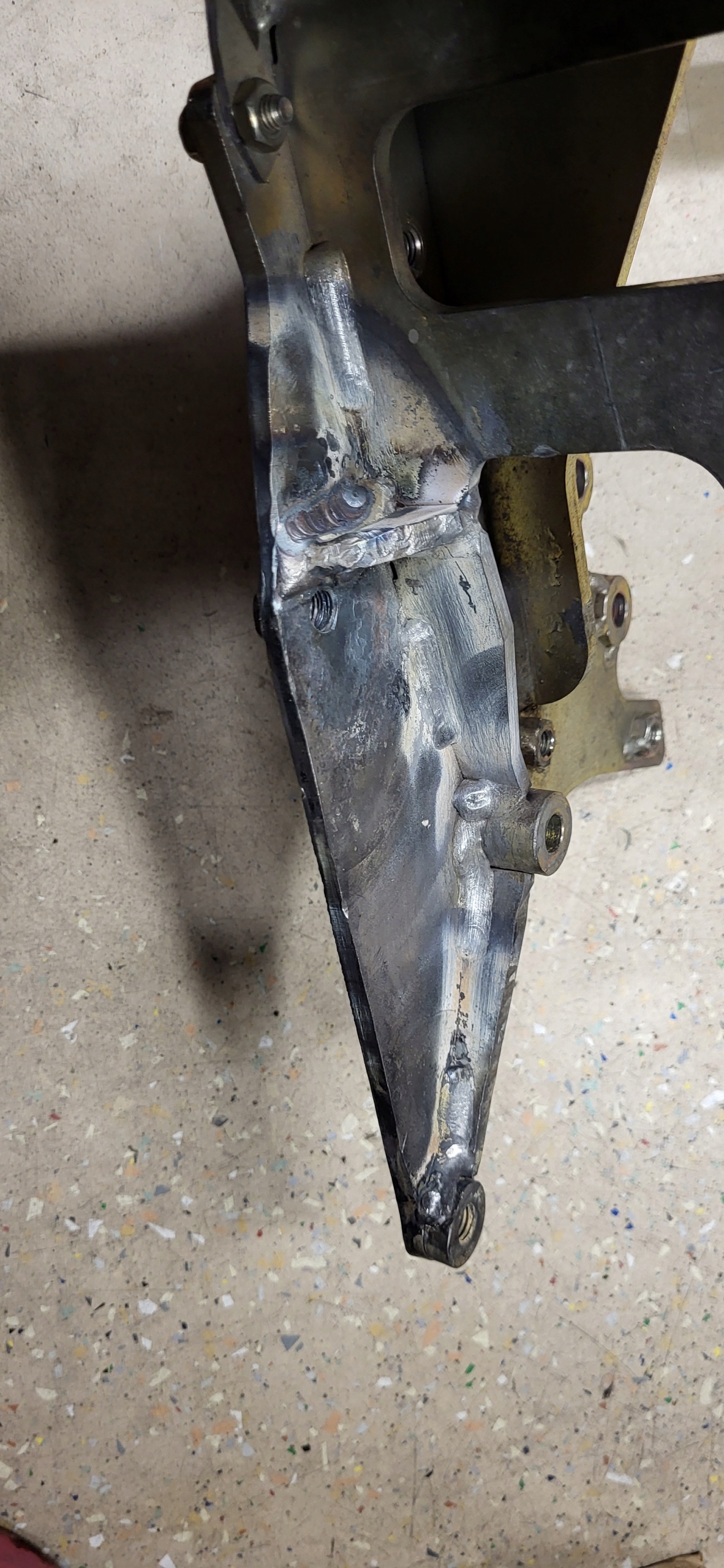 Support de compresseur Renault Master 2.3L KC12120300 image 5
