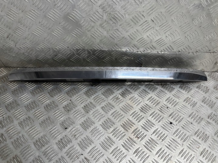 Mercedes B-klass W246 bakluckebländning A2467400100