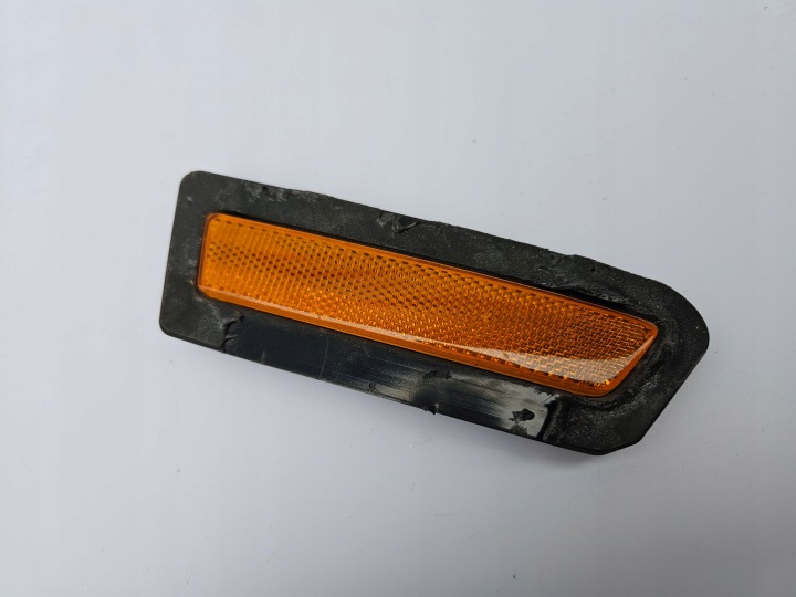 AUDI A4 B9 S4 USA Oikea etusivuvilkku 8W0945404 8W9945120 GECKO PARTS