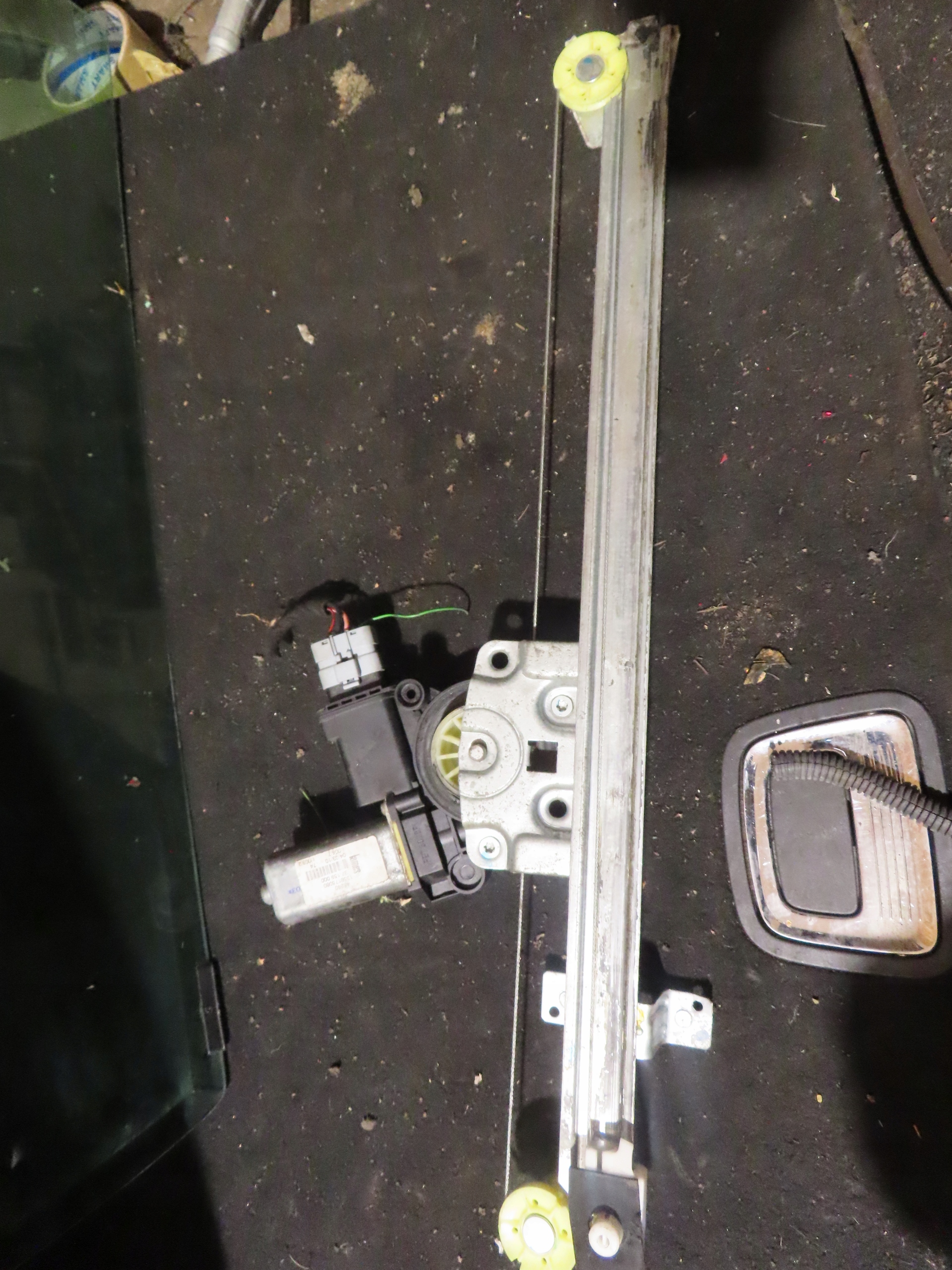 Peugeot Boxer II Front Right Window Regulator 1358175080 image 2