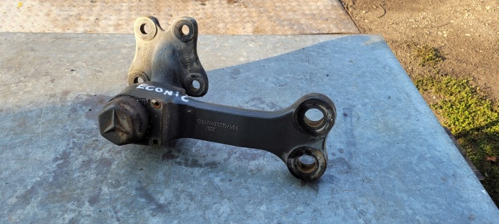 Ohjausvarren nivel etu Mercedes Econic A9574630010