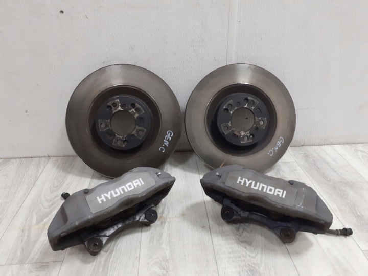 GENESIS COUPE LIFT 3.8 2013-16 Jarrusatulat ja -levyt edessä 350mm