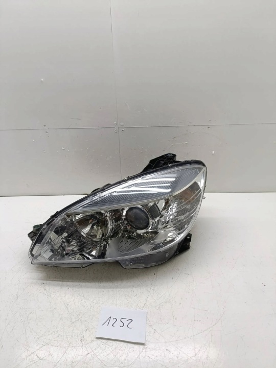 Left Headlight Lamp Mercedes-Benz C W204 2007 A2048208761