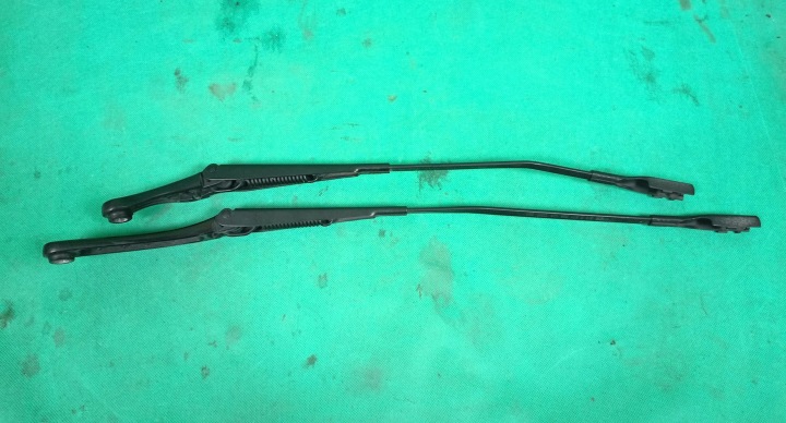 Wischerarme vorne Audi A5 8T 8K1955407A 8K1955408B