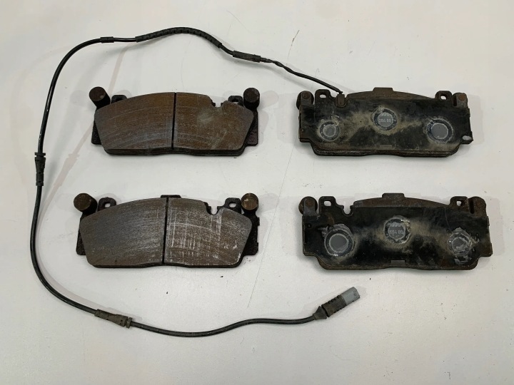 BMW M2 F87 M5 F10 M6 F12 F13 F06 etujarrut 2284884