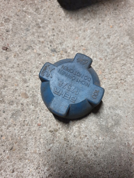 MERCEDES VARIO ACTROS AXOR coolant tank cap valve 0005015715
