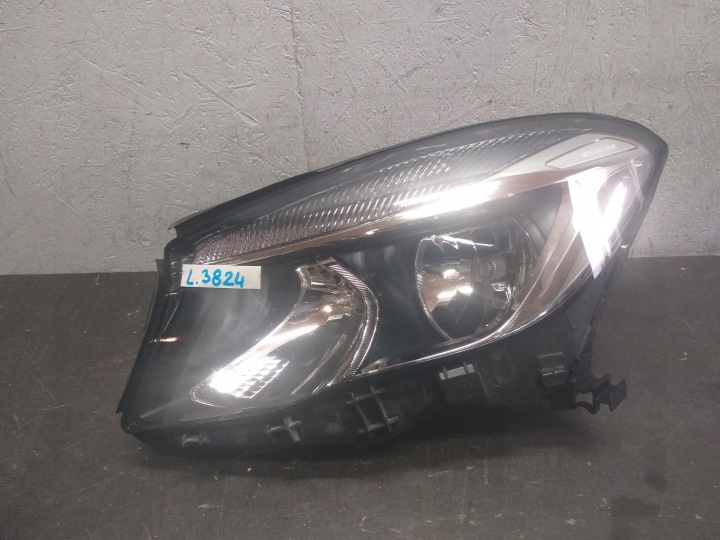 Mercedes-Benz A1569061100 front lamp L