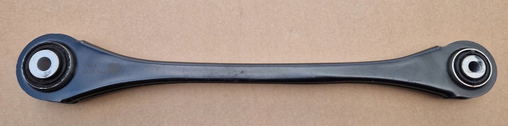 Taka-akselin varsi 80A501529A 80A501531A AUDI A6 Q5 alkuperäinen vasen