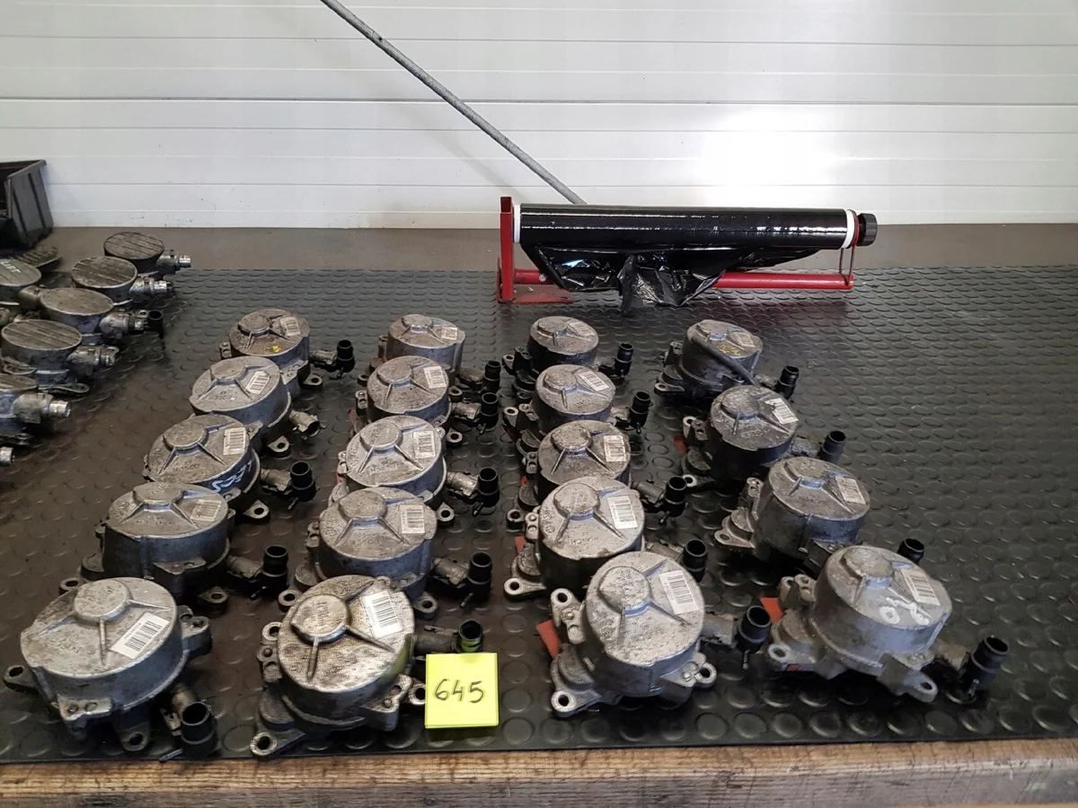 Pompa vacum Renault 8200520476