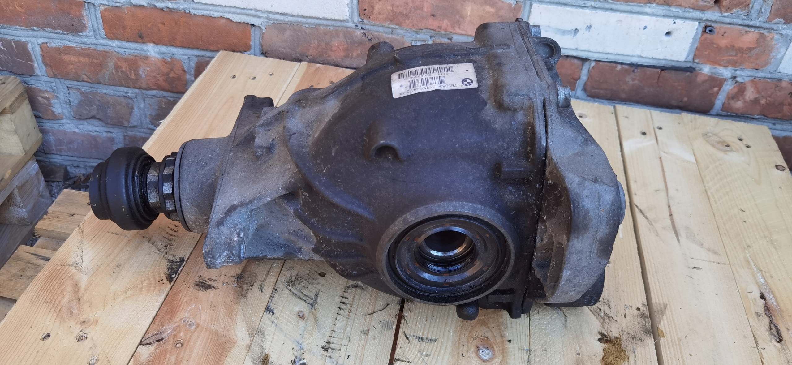 BMW F10 F11 F01 Differential Bak 7630836 image 4