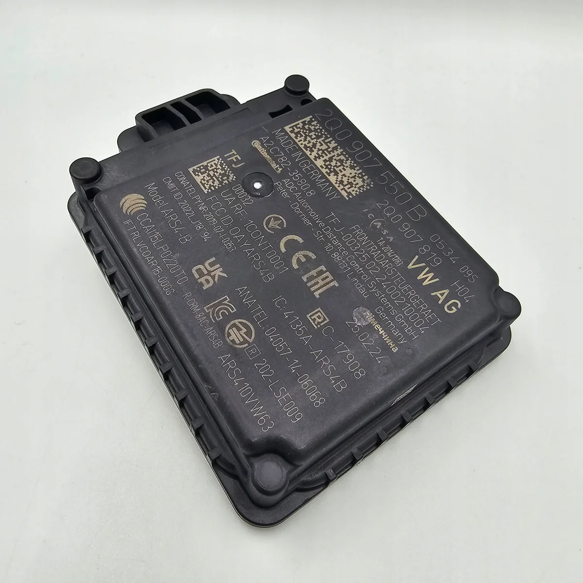 Radar ACC VW 2Q0907550B 2Q0907819 Usado
