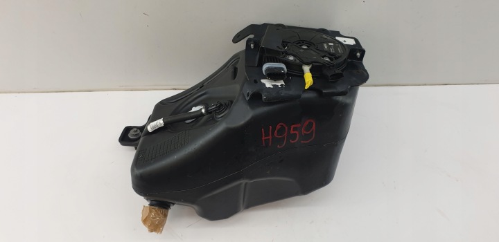 AdBlue-tank en pomp Jaguar F-PACE HK83-5J228-AG FPLA-5J229-AC 0444040015
