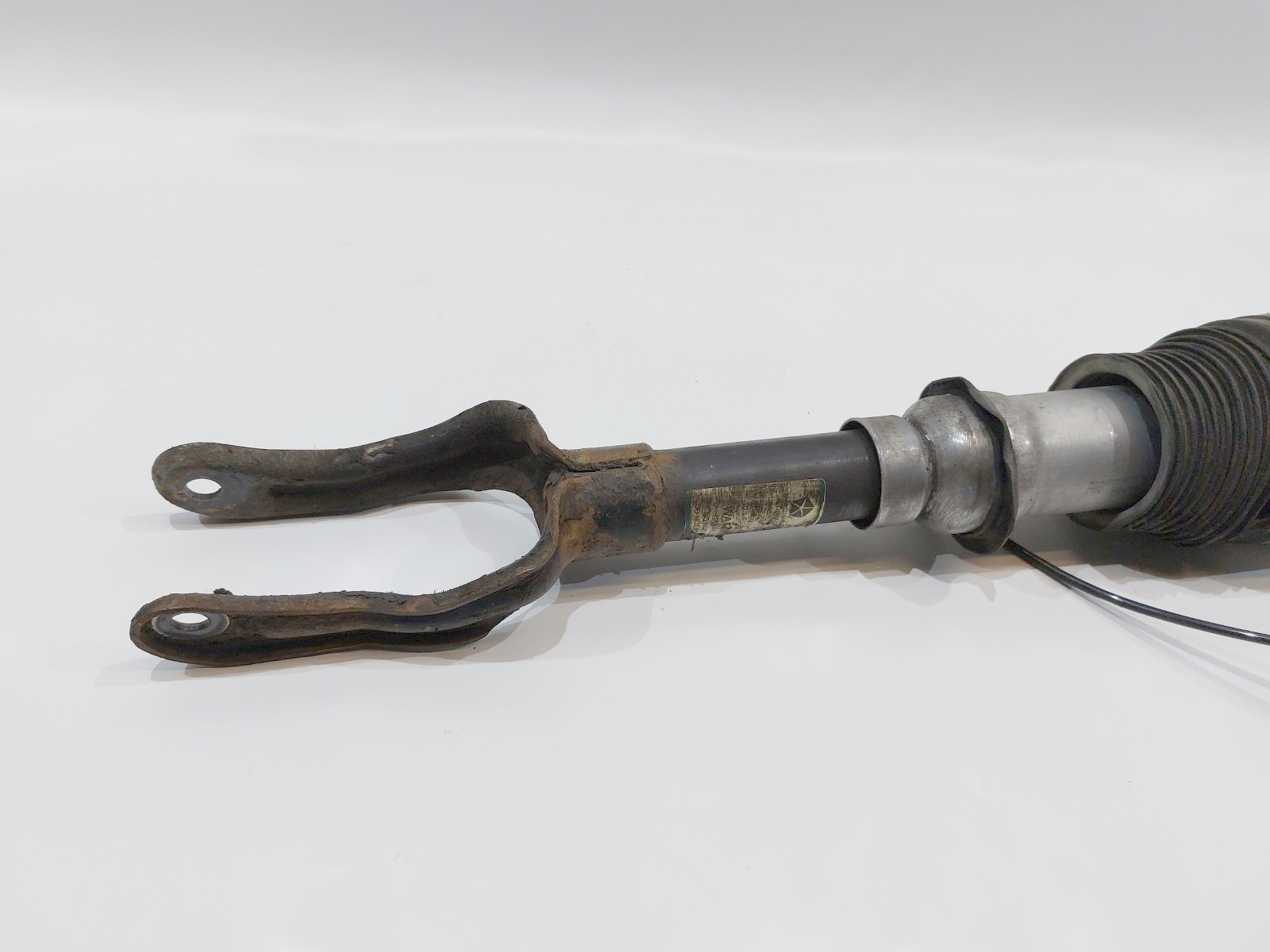 Front Shock Absorber Jeep Grand Cherokee WK2 12 image 3