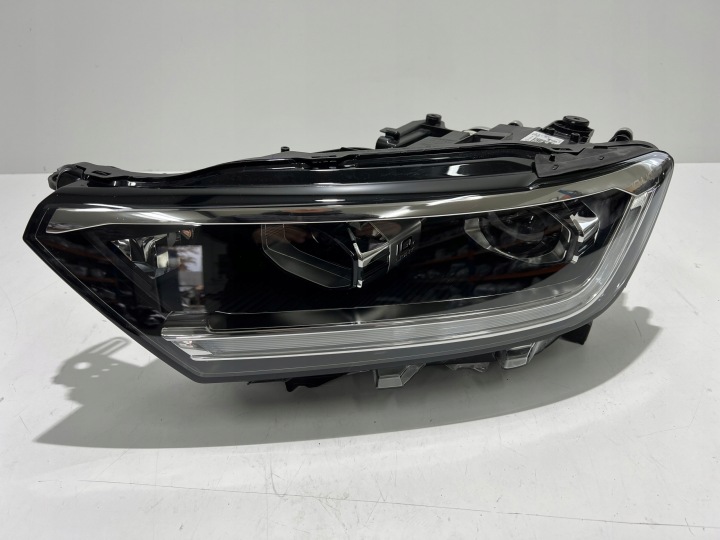 Volkswagen OE 2GA941773 headlight